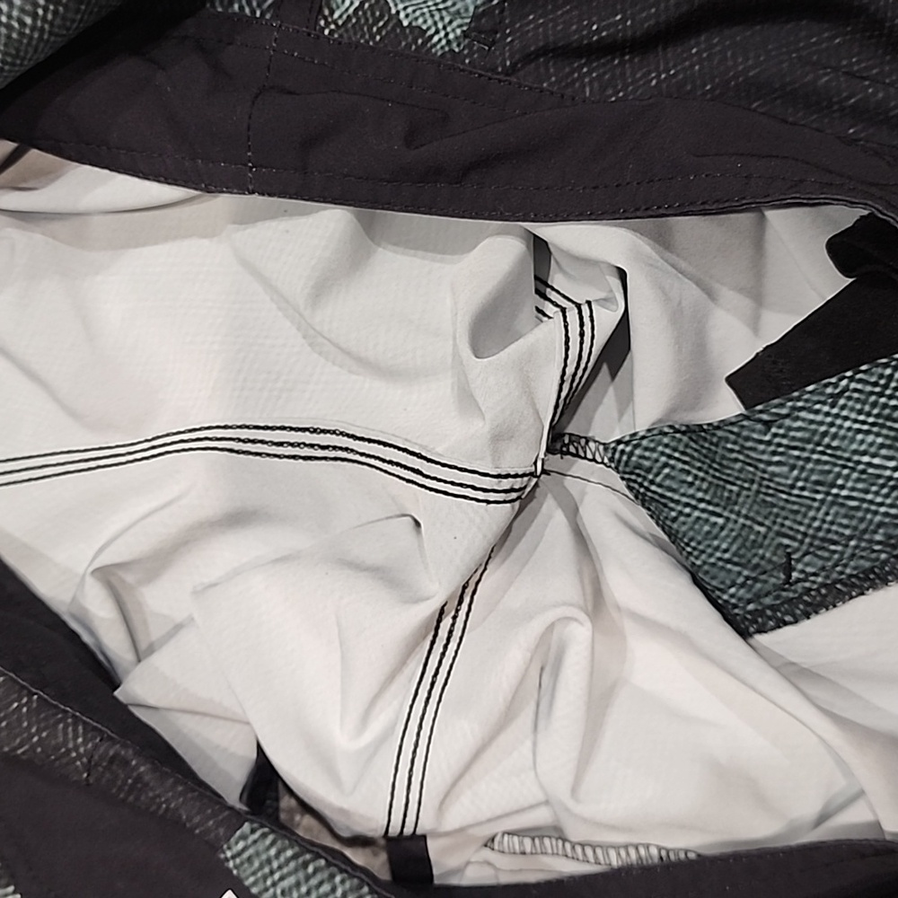 ZYIA SWIM SHORTS - Picture 9 of 9